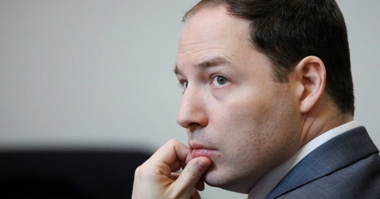 The Role of an IRS Agent in Orchestrating a Murder Plot Involving His Wife and an Innocent Victim