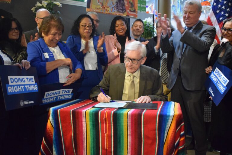 Advocates Support Wisconsin Legislation Permitting DACA Recipients to Acquire Occupational Licenses