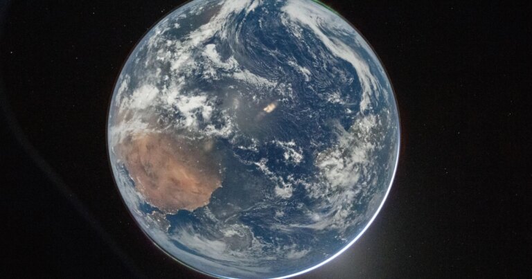 Artemis II Astronauts Experience Greater Lunar Gravity Than Earth’s