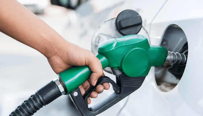 Global Oil Prices Decrease by 15%, Forecasting a Drop in Gasoline Prices