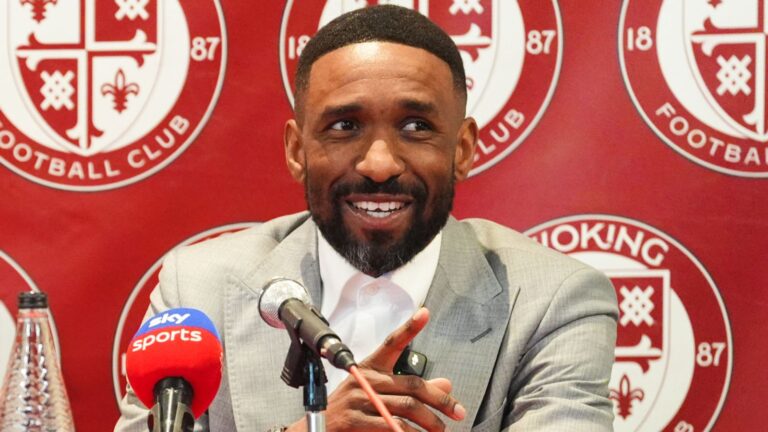 Jermain Defoe Discusses the Risks of Salary-Based Positions and Recognizes His Management Skills as Affirmed by Harry Redknapp
