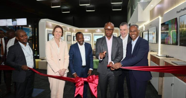 Liquid C2 and Google Cloud Introduce First AI Experience Center