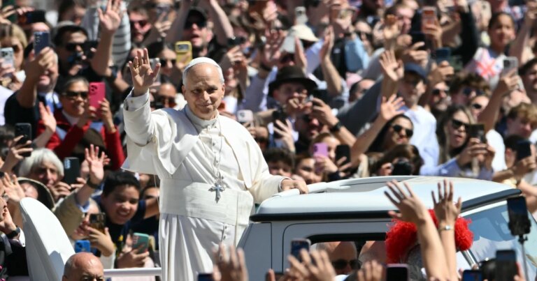 Pope Leo Cautions in Easter Message About Growing Indifference to Violence in the World