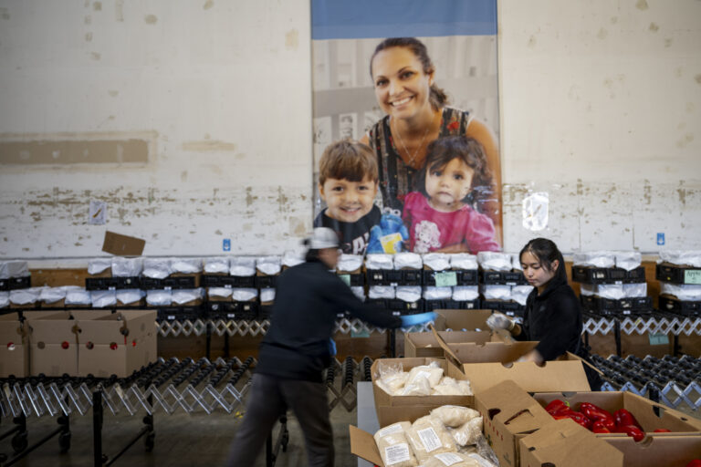 Thousands of Immigrants in Alameda County Lose Access to CalFresh