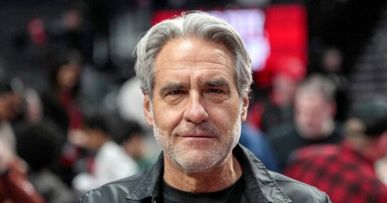 Analysis of Nike CEO’s $2 Million Stock Purchase Amid Price Decline
