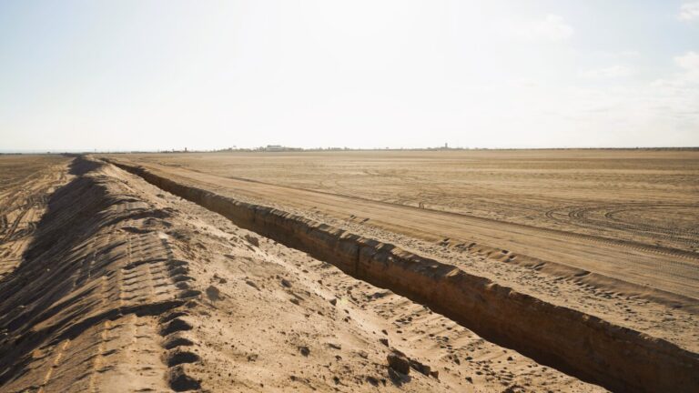 Chile Constructs Border Trenches Amid President Castro’s Push for Stricter Immigration Measures