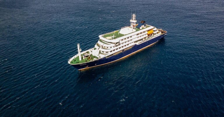 Cruise Ship Carrying Hantavirus Cases Docked in Tenerife