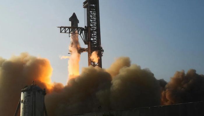 Global Update: SpaceX’s Valuation Nears $1.8 Trillion, US Deportation of Iranian Nationals, South Sudanese Whistleblower Kidnapping, and More
