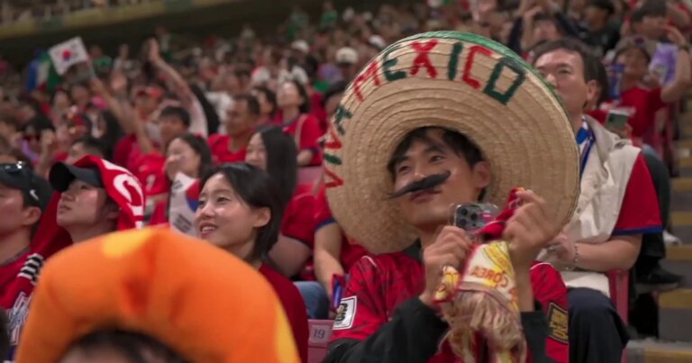 Korean Performers Enthusiastically Sing Cielito Lindo, Captivating Guadalajara