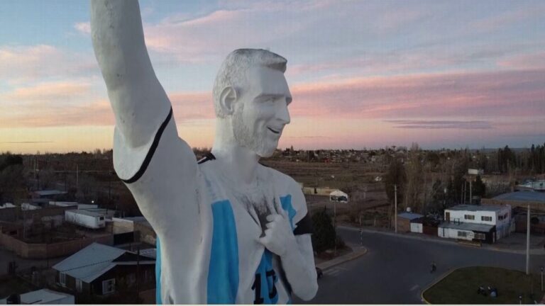 Lionel Messi Unveils New 85-Foot Tall Statue, Surpassing Previous Monument in India