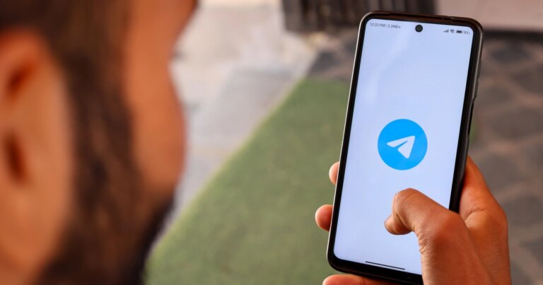 Major Cheating Scandal Involving Indian Students Raises Concerns and Leads to App Bans