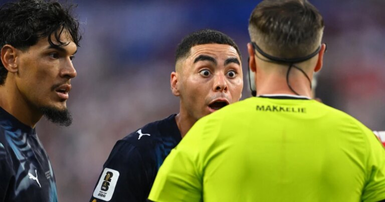 Unidos vs. Paraguay: Analysis of VAR Decision
