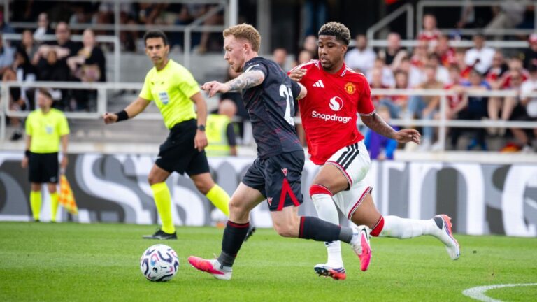 Andrej Santos Shines in Wrexham’s Victory Over Manchester United in Helsinki Friendly