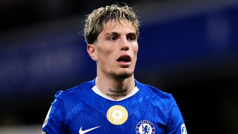 Aston Villa Initiates Negotiations to Secure Alejandro Garnacho from Chelsea