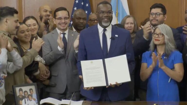 CPD Revises Policy to Permit Investigation of Federal Agents’ Actions During Immigration Raids, Months After Johnson Deemed It Unnecessary | Chicago News