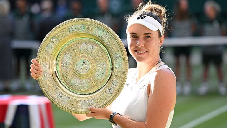 Linda Noskova Claims First Grand Slam Title with Dramatic Victory Over Karolina Muchova at Wimbledon