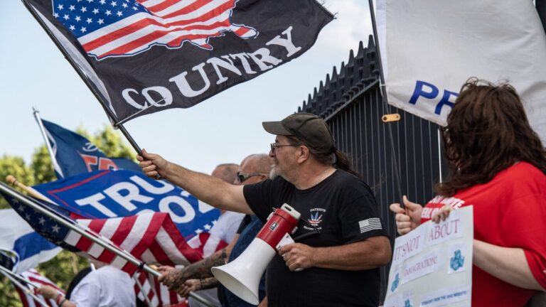 Republicans Outpace Democrats in Immigration Advertising Expenditure