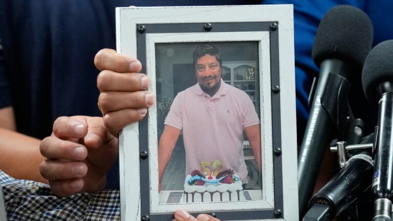 Tribute Paid to Mexican Construction Worker Fatally Shot by ICE Agent While Earning a Living in the U.S.